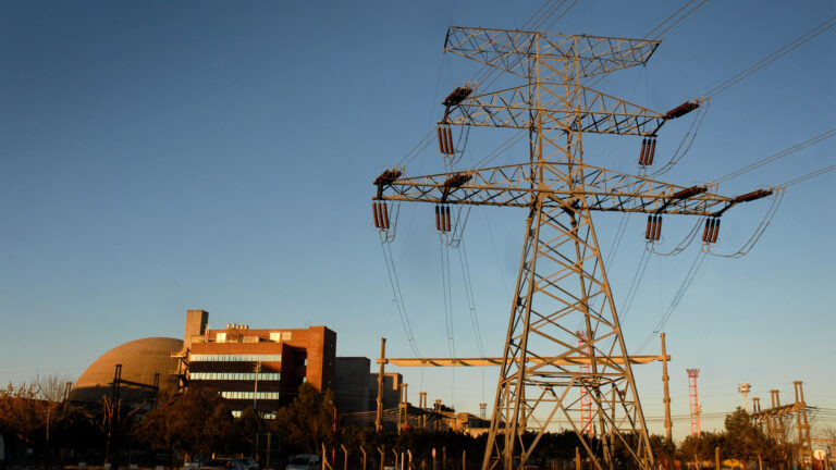 Cinco claves DEF sobre la energía atómica en Argentina