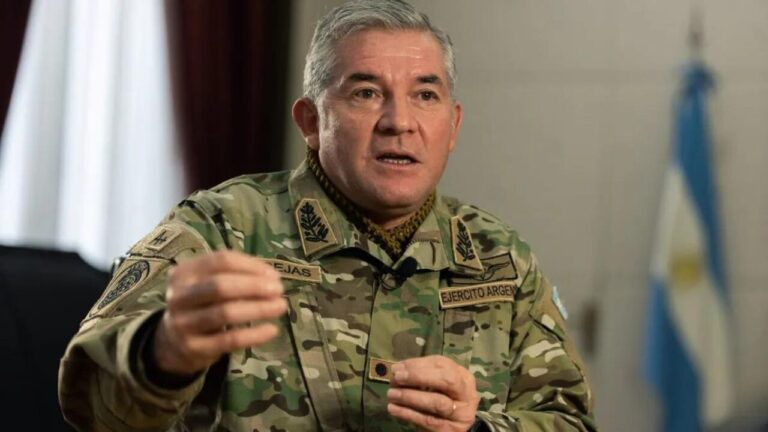 Cejas: “Estos soldados representan nuestra historia, presente y futuro”