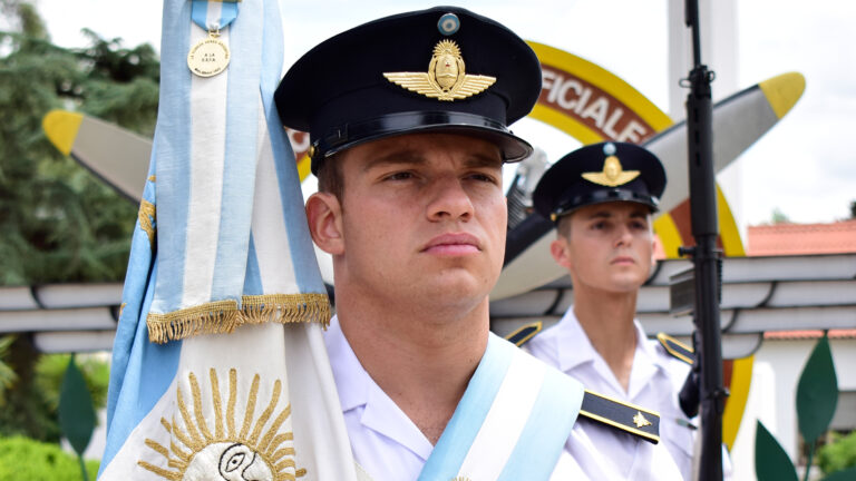 La Fuerza Aérea Argentina celebra el egreso de la 100º Promoción de suboficiales