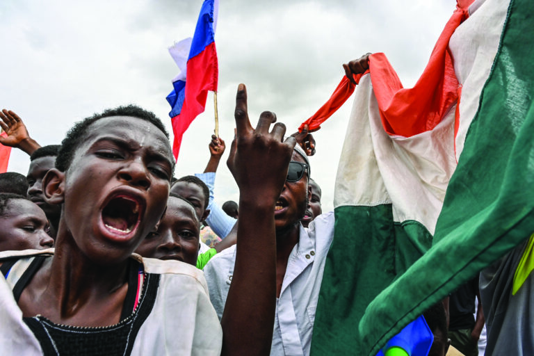 África, jaqueada por el yihadismo: Al-Qaeda y el Estado Islámico desestabilizan gobiernos y aterrorizan a la población