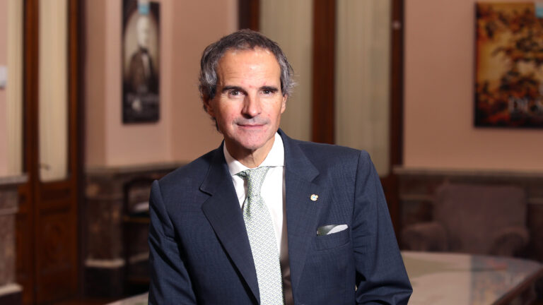 Rafael Grossi, director de la OIEA, fue reconocido como Personalidad Destacada por la Legislatura Porteña