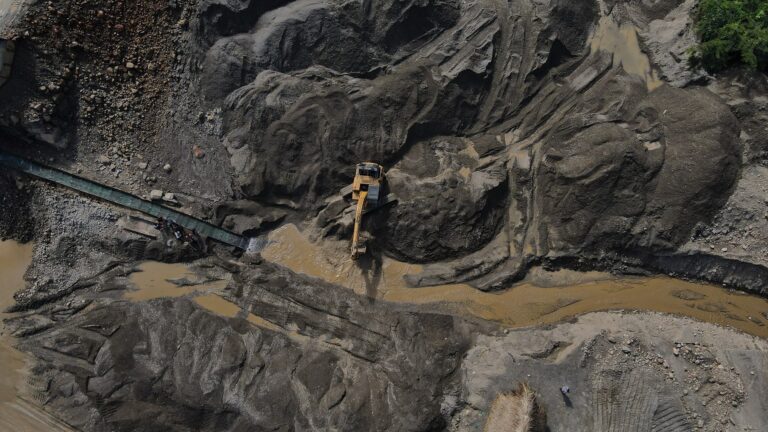 Terrorismo ambiental: la minería presiona al gobierno boliviano por las áreas protegidas