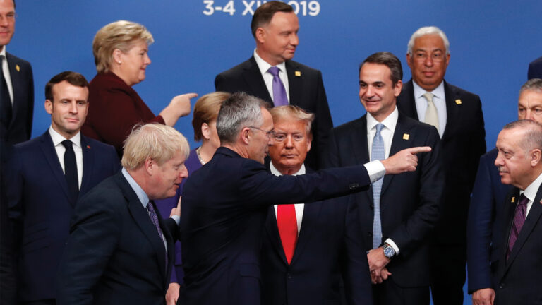 La OTAN, en su hora más difícil