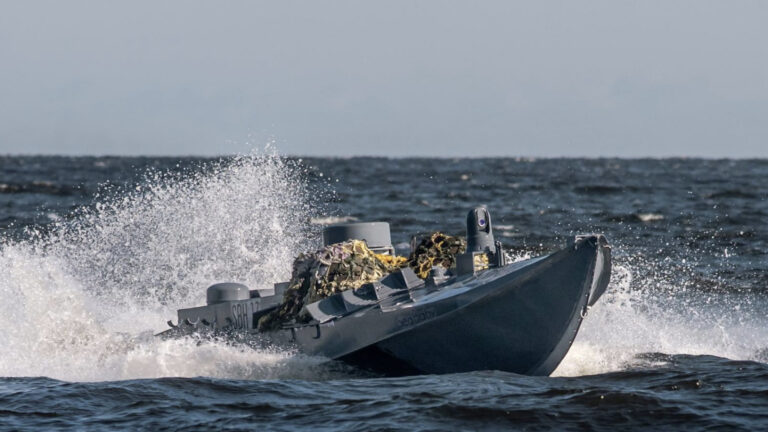 La flota rusa, ¿jaqueada por los ataques de los drones navales ucranianos?