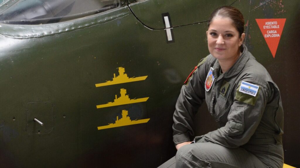 Sofía Vier primera mujer argentina en egresar de las Fuerza Aérea