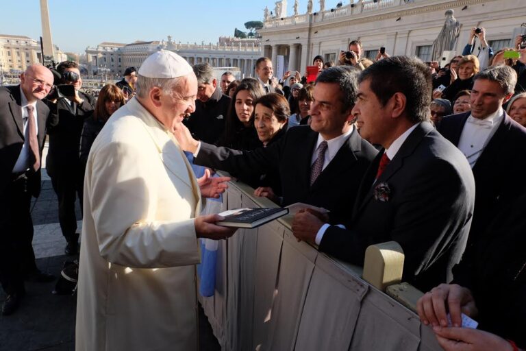 “El papa Francisco puede reconstruir Occidente”