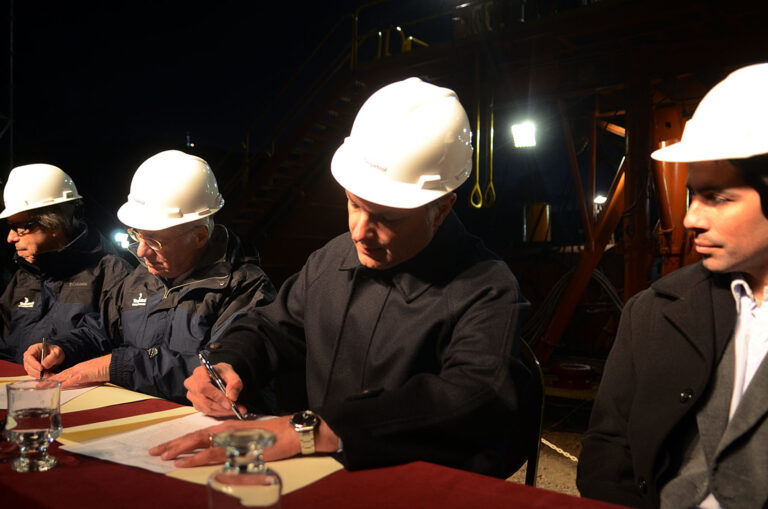 Chubut firmó la renegociación de concesiones con Tecpetrol