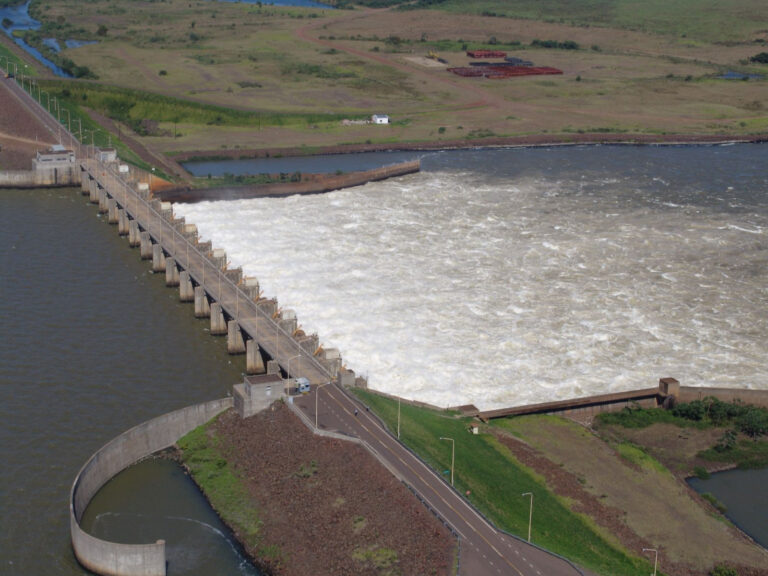 Yacyretá: ¿Cuál es la deuda real de Paraguay con la Argentina?