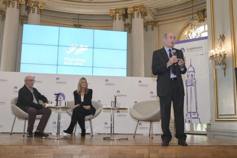 Caídos en Malvinas: los detalles del evento de la Legislatura porteña sobre el Proyecto Humanitario en Darwin