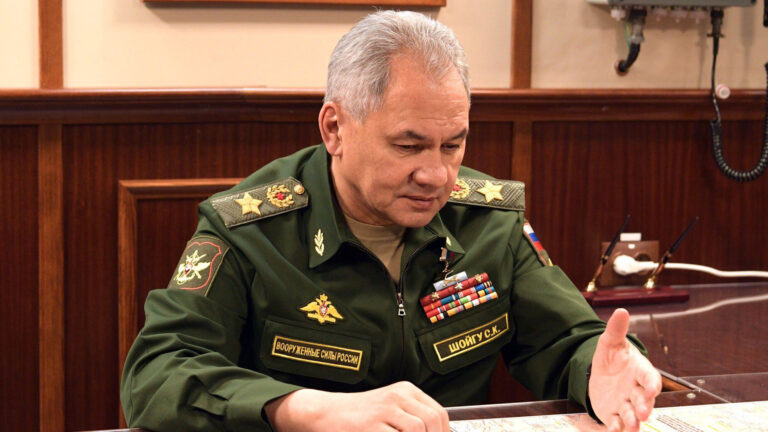 Rusia | Vladimir Putin desplazó a Sergéi Shoigú y nombró a un economista en el Ministerio de Defensa