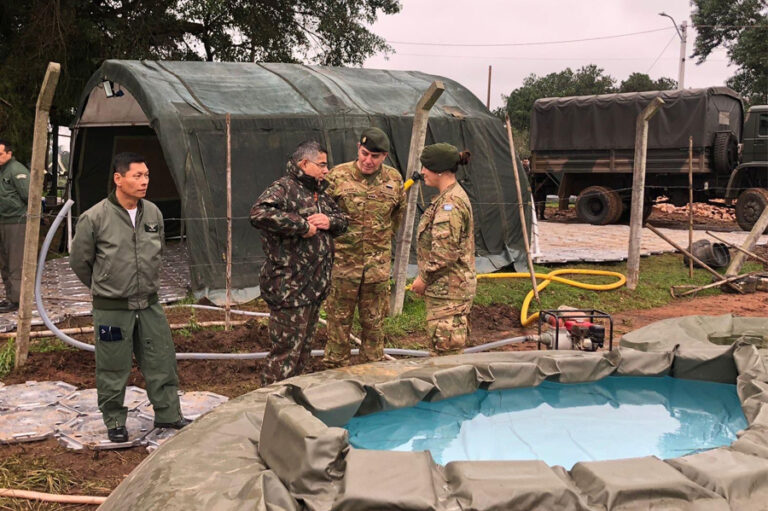 240 mil litros de agua potabilizada y más de 20 días de trabajo sin descanso: así opera el Ejército Argentino en Brasil