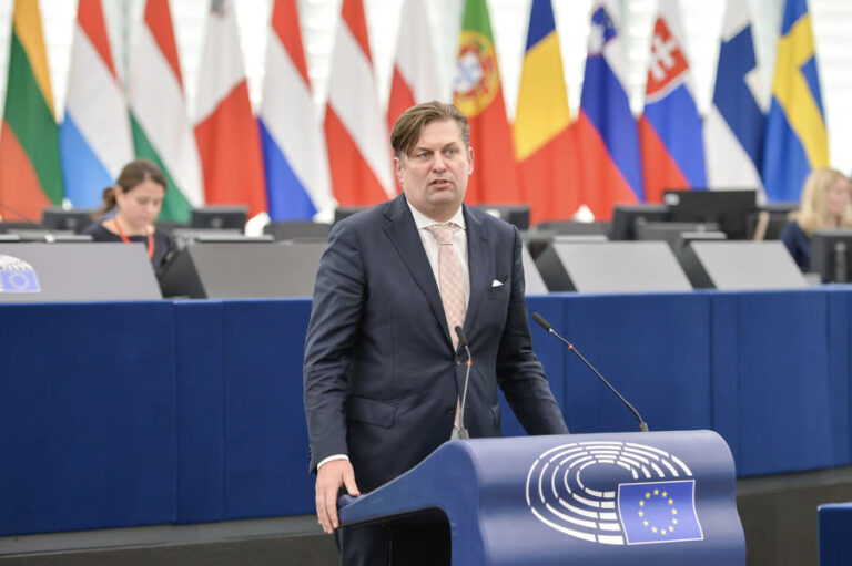 Espionaje en Alemania: arrestan al asistente de un eurodiputado sospechado de espiar para China