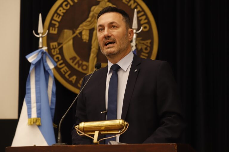 Luis Petri defendió la alianza con EE. UU. y la OTAN, y reivindicó el “cambio de paradigma” en la industria de la Defensa