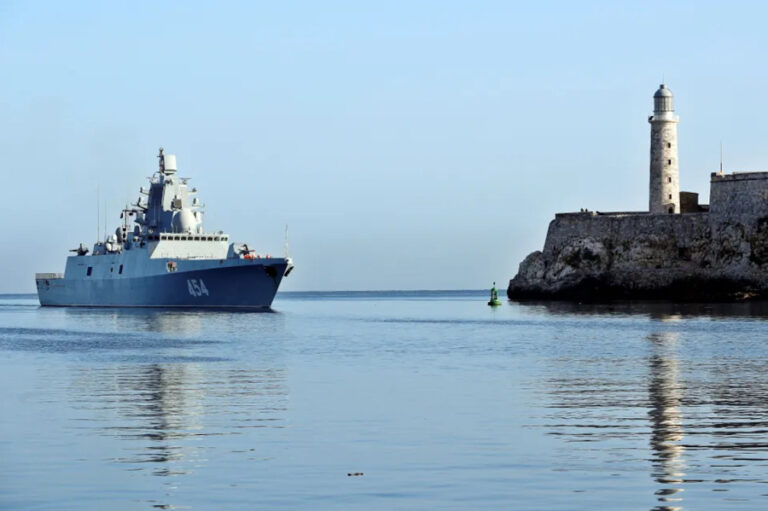 Escalada nuclear: Rusia llega a Cuba para realizar un ejercicio militar conjunto cerca de Estados Unidos