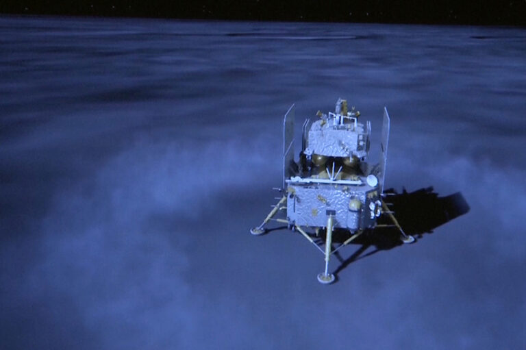 Carrera espacial: el módulo lunar de China Chang’E-6 llegó al lado oculto de la Luna