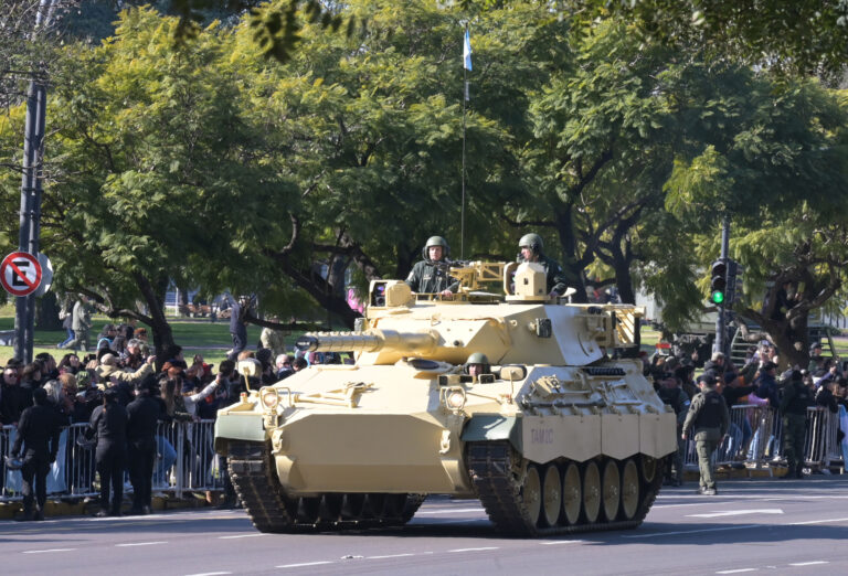 Con presencia del presidente de la Nación Javier Milei, se realizó el desfile militar del 9 de Julio 