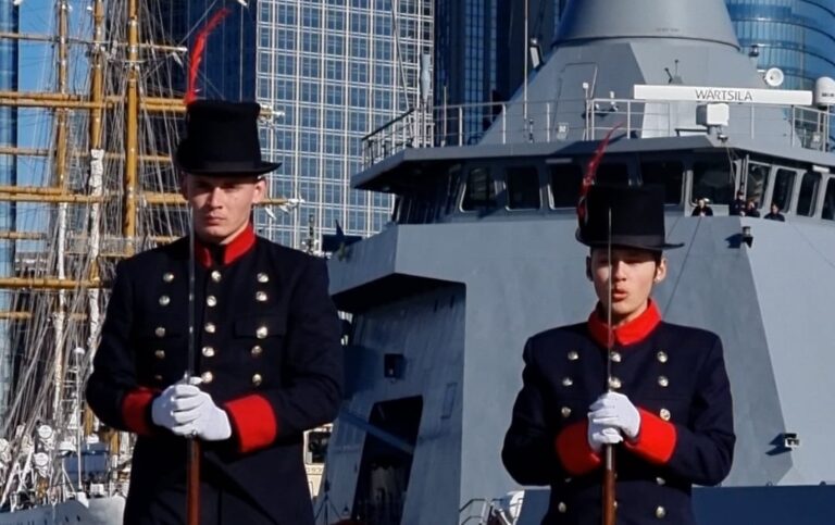 Así será el relevo de Guardia que la Armada Argentina organiza en el barrio porteño de La Boca