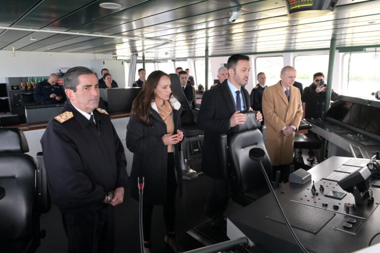 Luis Petri en la Base Naval Mar del Plata: “Es imprescindible equipar a la Armada”