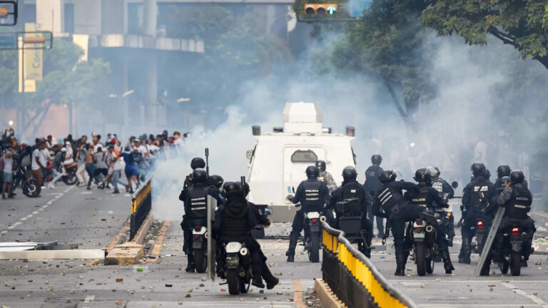 Venezuela: sigue la violencia por las manifestaciones