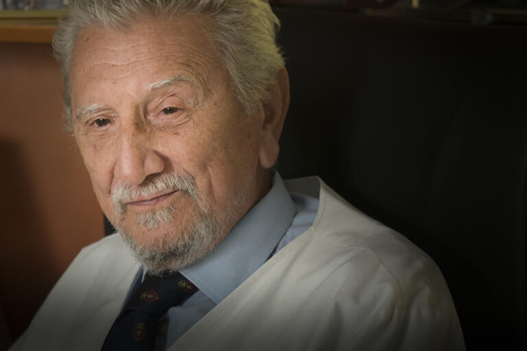 Reinaldo Chacón, oncólogo director del Instituto Fleming: “No existe la dieta anticáncer”