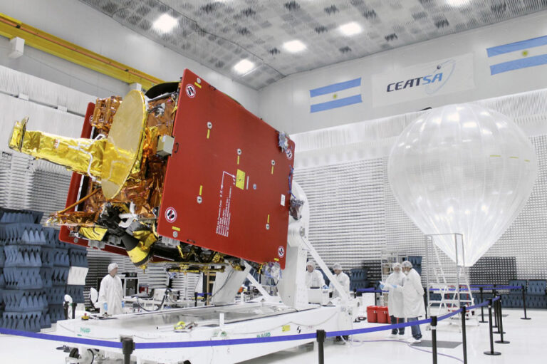 CEATSA: cómo funciona y qué se tiene en cuenta a la hora de testear un satélite