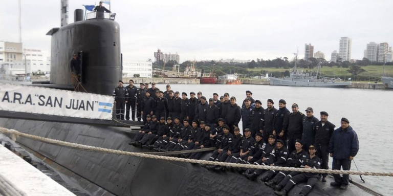 Correr en Londres por los 44 del ARA San Juan