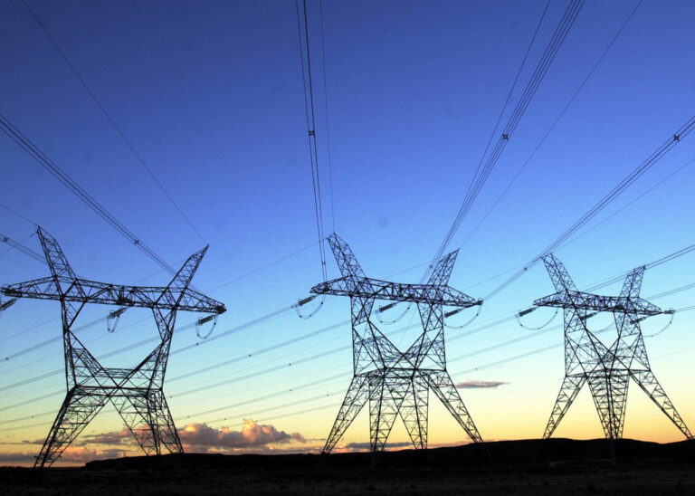 La motosierra llega al sector energético: qué activos de la ex Enarsa serán privatizados