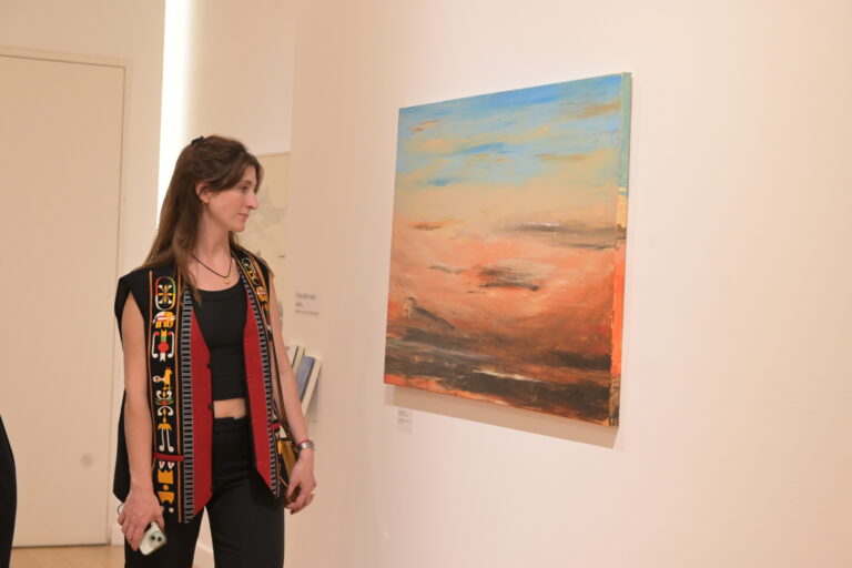 Centro Cultural Coreano: una muestra que entrelaza el arte fueguino y la obra de la ganadora del Nobel de Literatura