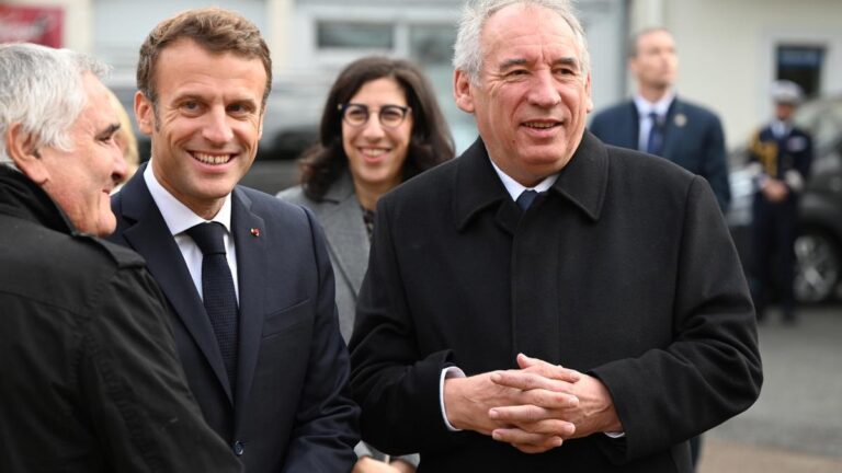 Francia: Emmanuel Macron eligió a François Bayrou como nuevo primer ministro