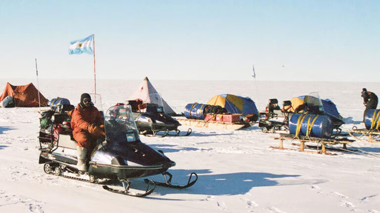 La hazaña que combinó espíritu de equipo, superación riesgo extremo: a 25 años de la segunda Expedición Argentina al Polo Sur