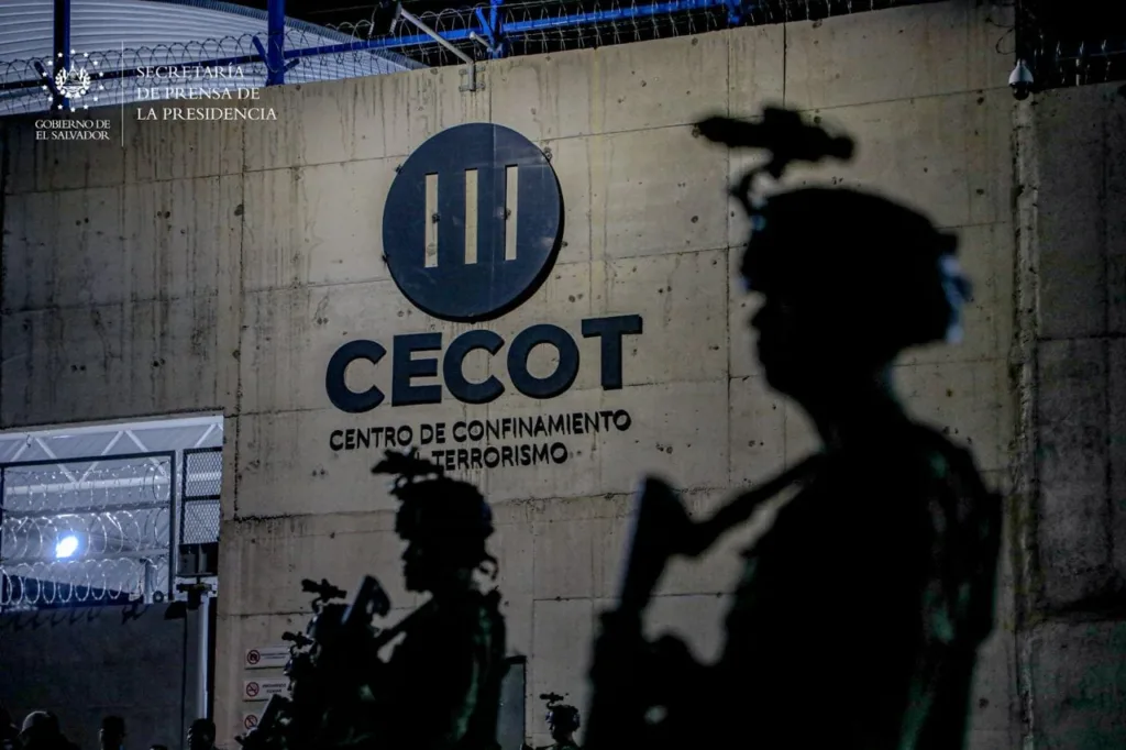 cecot-el-salvador