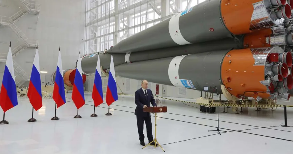 mano-muerta-putin