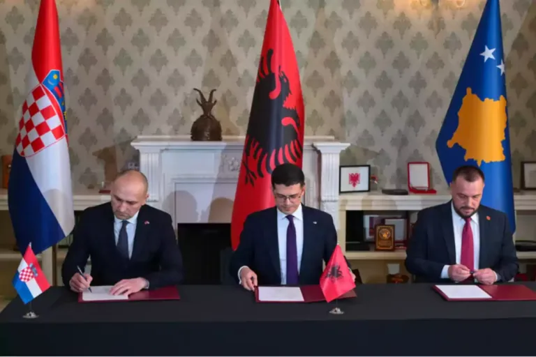 Albania, Croacia y Kosovo crean una alianza militar a espaldas de Serbia