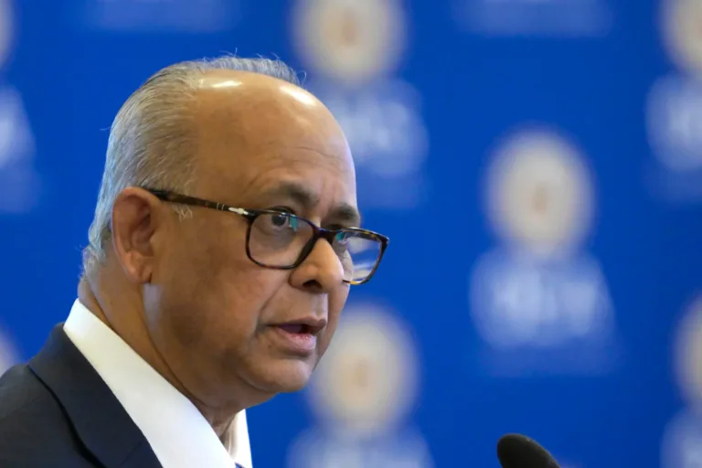 Quién es el nuevo secretario general de la OEA y por qué se bajó el canciller de Paraguay