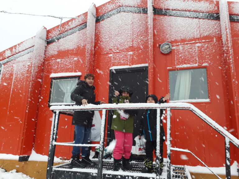Antártida Argentina: la historia de la primera y única escuela del continente blanco en su aniversario
