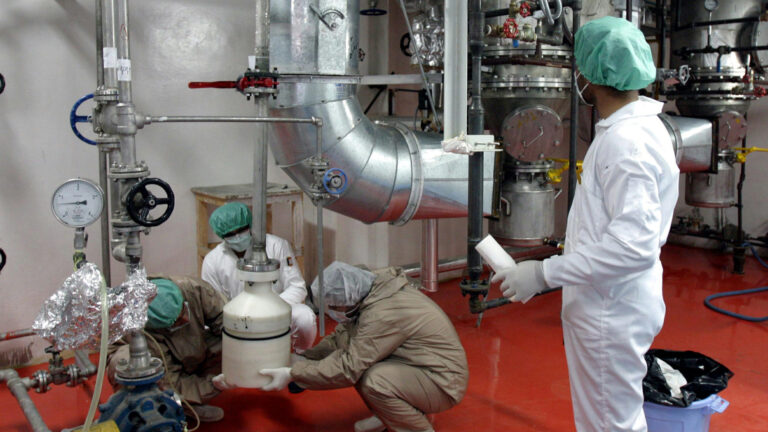 Irán reflota su programa nuclear y busca validación en las principales potencias