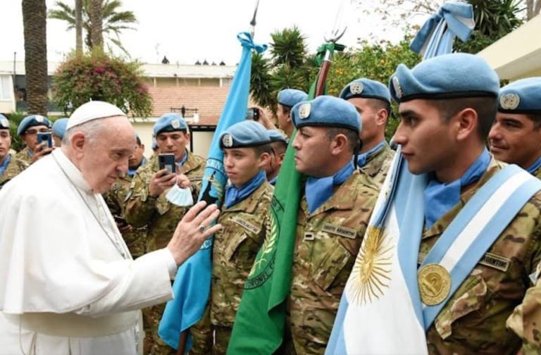 El día en el que el papa Francisco recibió a militares argentinos desplegados en Chipre