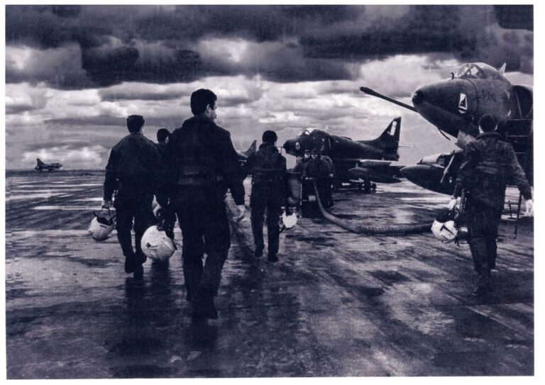 Fuerza Aérea: tres relatos de los halcones argentinos que en Malvinas fueron el temor de los ingleses 