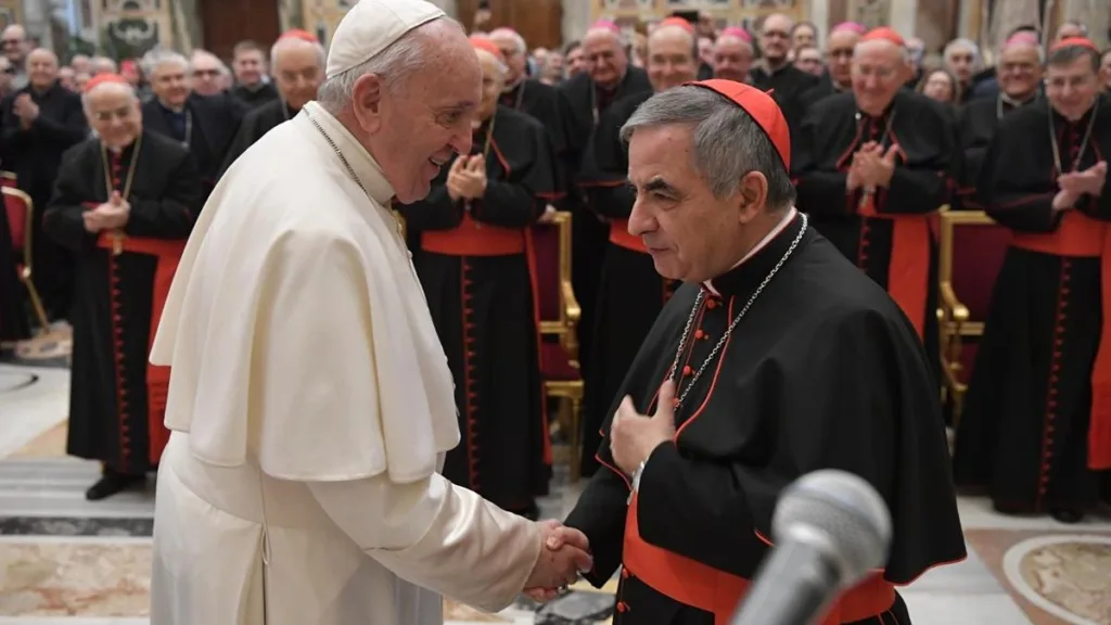 angelo-becciu-papa-francisco
