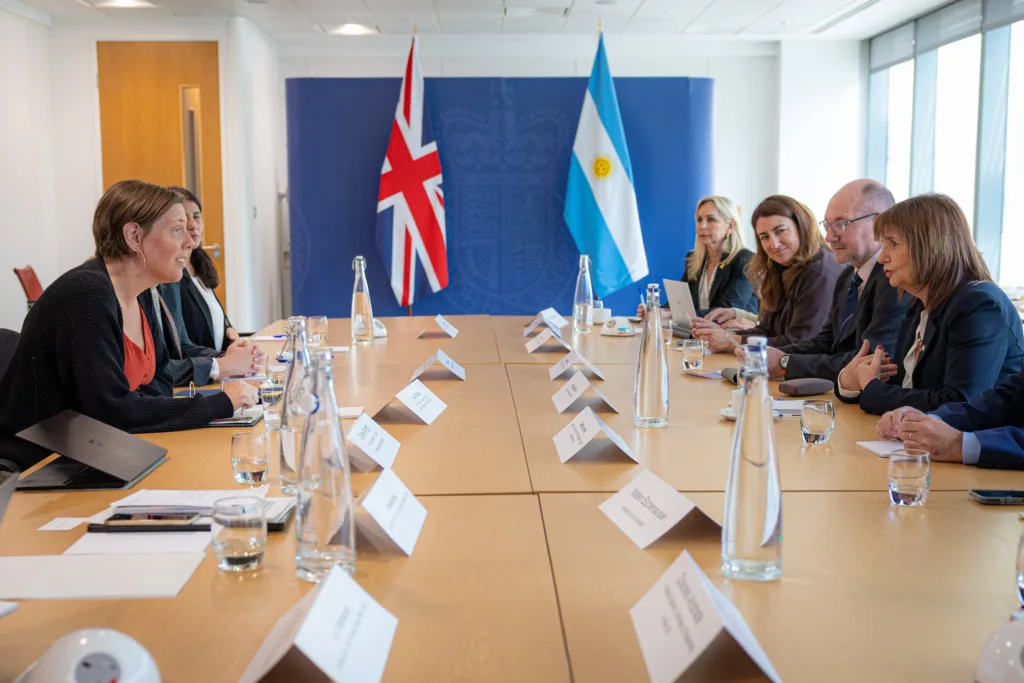 patricia-bullrich-memorandum-reino-unido