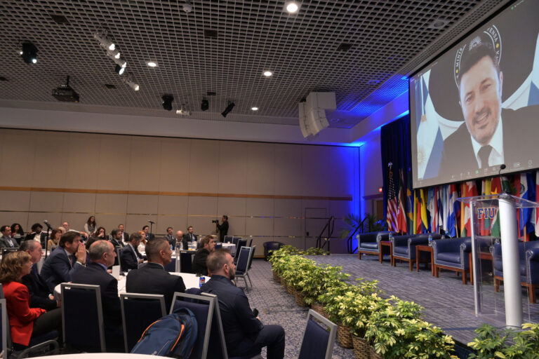 Petri en la 10ª Conferencia de Seguridad Hemisférica: “El F-16 nos garantiza la custodia y el control”