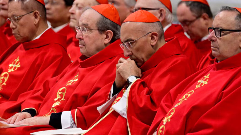 Arrancó el Cónclave para elegir al sucesor del Papa Francisco: de dónde provienen los cardenales que votan en la Capilla Sixtina