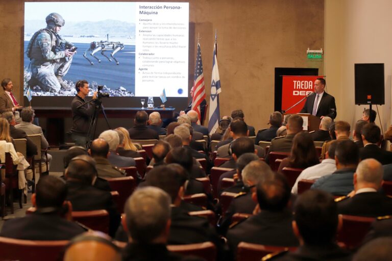 Inteligencia artificial en las FF. AA.: “Las batallas estratégicas se libran en los ámbitos tecnológicos”