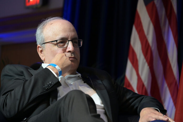 Frank Mora, exfuncionario estadounidense: “Trump no parece interesado en la agenda latinoamericana”