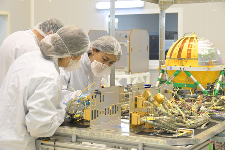 Entre radares y satélites: ¿puede INVAP convertirse en el proveedor más importante de la defensa nacional? 