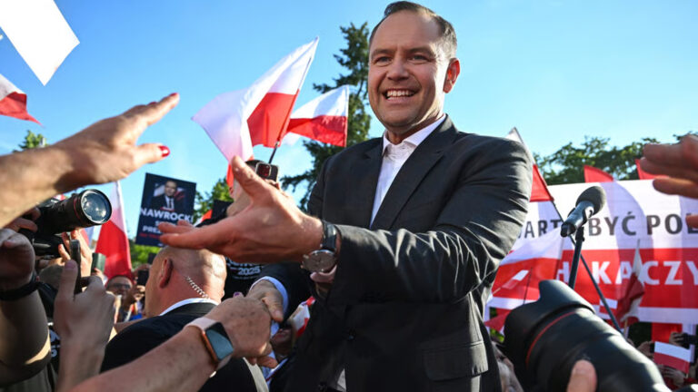 Del fútbol a la presidencia de Polonia: la inédita historia de Karol Nawrocki