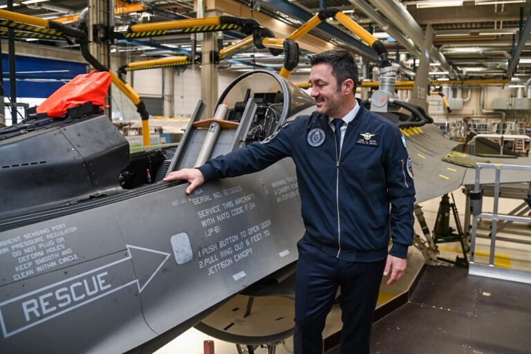 F-16: el impacto del viaje de Luis Petri a Dinamarca, Francia y los motivos de su visita a Estados Unidos