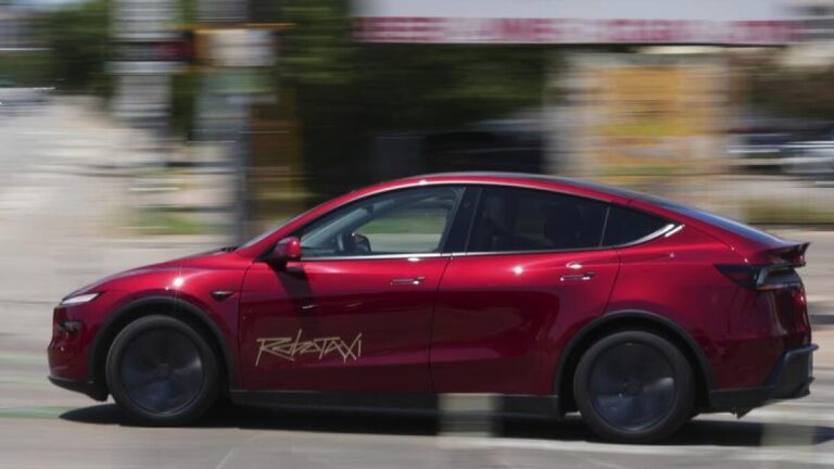 Robotaxis de Tesla fuera de control por las calles de Estados Unidos alarman a las autoridades