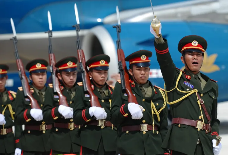 Guerra en Ucrania: ¿cuál es el inesperado país que estaría ayudando a Rusia?