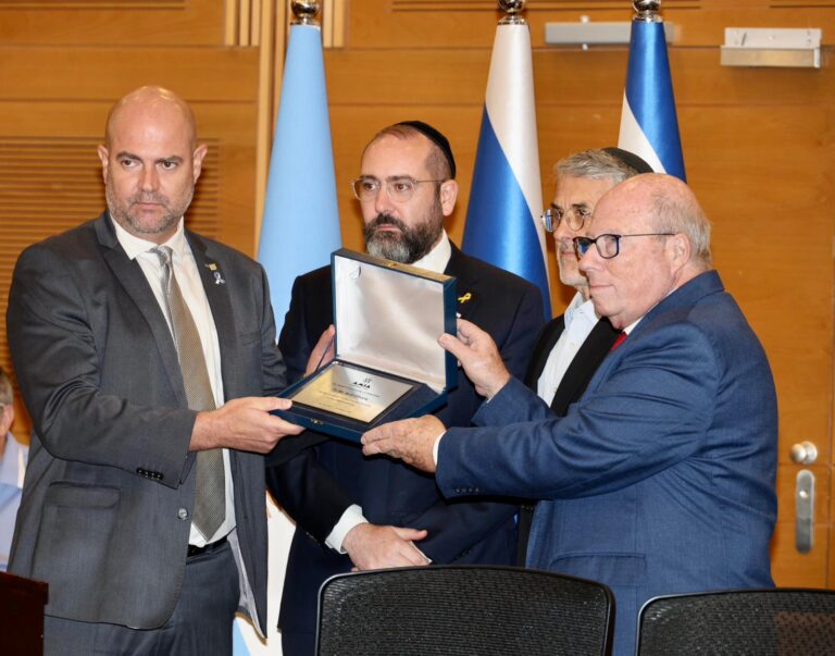 Cómo fue el histórico homenaje del Parlamento de Israel a las víctimas del atentado a la AMIA